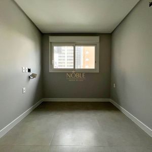 Apartamento com 77m², 2 dormitórios, 1 suíte, 2 vagas no Maui Residencial em Torres para Comprar