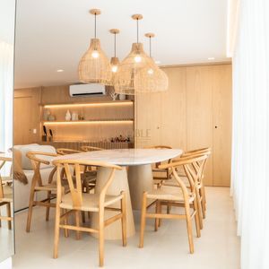 Apartamento com 109m², 3 dormitórios, 1 suíte, 2 vagas no San Pietro em Torres para Comprar