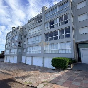 Apartamento com 134m², 3 dormitórios, 1 suíte, 1 vaga no Beira Mar em Torres para Comprar