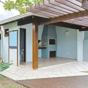 Casa, 4 dormitórios, 1 suíte, 2 vagas no bairro Itapeva Norte em Torres para Comprar