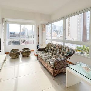 Apartamento com 76m², 2 dormitórios, 1 suíte, 2 vagas no Residencial Ilha Serena em Torres para Comprar
