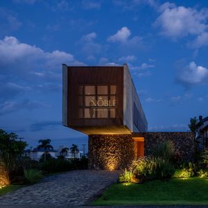 Casa de Condomínio com 244m², 4 dormitórios, 4 suítes, 2 vagas no Condomínio Ilhas Park em Torres para Comprar