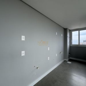Apartamento com 77m², 2 dormitórios, 1 suíte, 2 vagas no Maui Residencial em Torres para Comprar