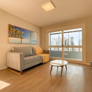 Duplex com 330m², 4 dormitórios, 1 suíte, 2 vagas no Marimar em Torres para Comprar