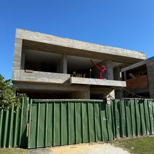 Casa de Condomínio com 430m², 5 dormitórios, 5 suítes, 2 vagas no Condomínio Ilhas Park em Torres para Comprar