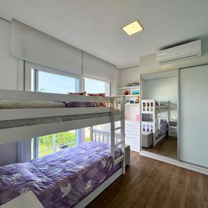 Casa de Condomínio com 187m², 3 dormitórios, 1 suíte, 4 vagas no Reserva das Águas em Torres para Comprar