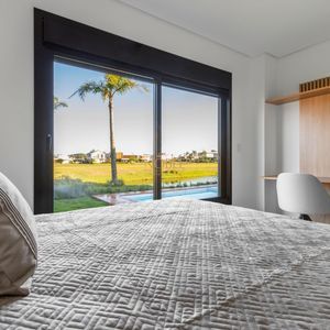 Casa de Condomínio com 218m², 3 dormitórios, 3 suítes, 2 vagas no Condomínio Ilhas Park em Torres para Comprar