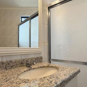 Apartamento, 2 dormitórios, 1 suíte, 1 vaga no Costa Azul em Torres para Comprar