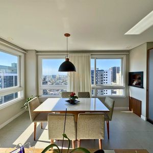 Apartamento com 83m², 2 dormitórios, 1 suíte, 1 vaga no Bartolomeu em Torres para Comprar