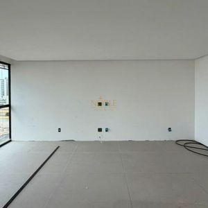 Apartamento com 196m², 3 dormitórios, 3 suítes, 1 vaga no Vanguard em Torres para Comprar