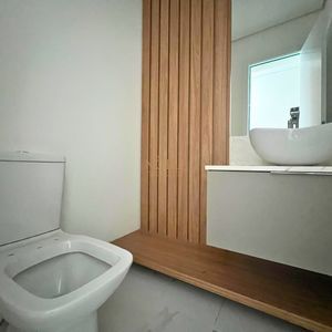 Apartamento com 110m², 3 dormitórios, 1 suíte, 2 vagas no LONDON em Torres para Comprar