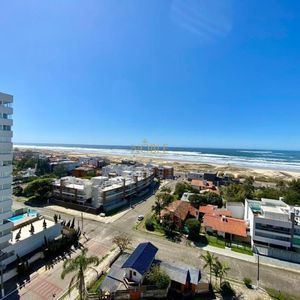 Apartamento com 186m², 3 dormitórios, 1 suíte, 4 vagas no Debret em Torres para Comprar