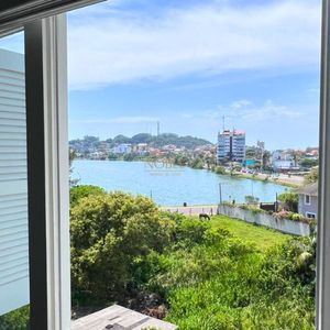 Apartamento com 140m², 3 dormitórios, 1 suíte, 1 vaga no Residencial Veneza em Torres para Comprar