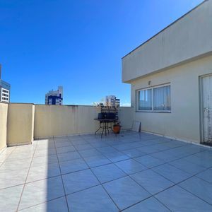 Cobertura com 198m², 3 dormitórios, 1 suíte, 2 vagas no Solar da Praça em Torres para Comprar