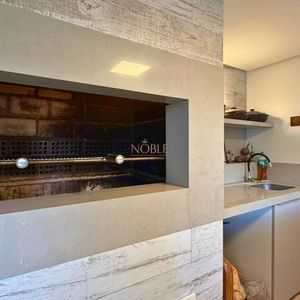 Casa com 200m², 3 dormitórios, 1 suíte, 2 vagas no bairro Praia Grande em Torres para Comprar