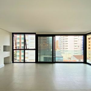Apartamento com 108m², 3 dormitórios, 1 suíte, 2 vagas no Urban em Torres para Comprar