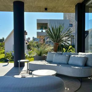 Casa de Condomínio com 476m², 5 dormitórios, 5 suítes, 2 vagas no Ocean Side em Torres para Comprar