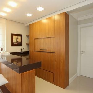 Apartamento com 249m², 4 dormitórios, 4 suítes, 3 vagas no Graziela em Torres para Comprar