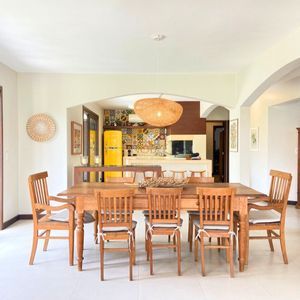 Casa com 518m², 5 dormitórios, 2 suítes, 2 vagas no bairro Praia Grande em Torres para Comprar