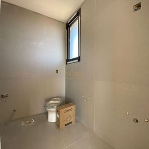 Cobertura com 385m², 4 dormitórios, 4 suítes, 4 vagas no Vanguard em Torres para Comprar