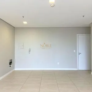 Sala Comercial com 31m², 1 dormitório no Pinho Executive em Torres para Comprar