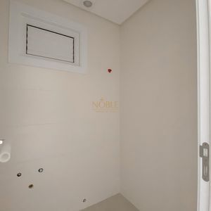 Apartamento com 130m², 3 dormitórios, 1 suíte, 2 vagas no Monterrey em Torres para Comprar