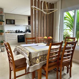 Casa com 180m², 3 dormitórios, 1 suíte, 4 vagas no bairro Novo Passo em Passo de Torres para Comprar