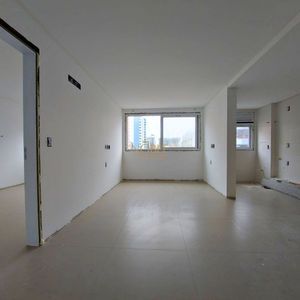 Apartamento com 84m², 1 dormitório, 1 suíte, 1 vaga no Punta Del Sole em Torres para Comprar