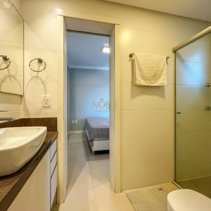 Apartamento com 124m², 3 dormitórios, 3 suítes, 2 vagas no Lê Classic em Torres para Comprar