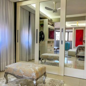 Apartamento com 212m², 3 dormitórios, 3 suítes, 2 vagas no L'essence em Torres para Comprar