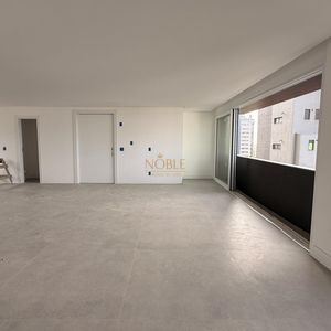Apartamento com 186m², 3 dormitórios, 3 suítes, 2 vagas no Edifício L'ART em Torres para Comprar
