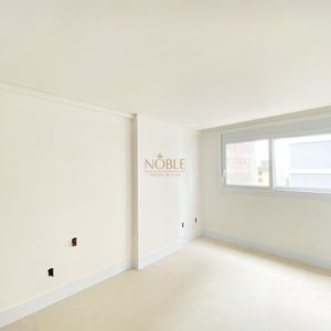 Apartamento com 130m², 3 dormitórios, 1 suíte, 2 vagas no Monterrey em Torres para Comprar
