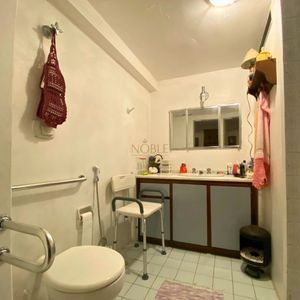 Apartamento com 269m², 4 dormitórios, 3 suítes, 2 vagas no Edificio Santa Helena em Torres para Comprar