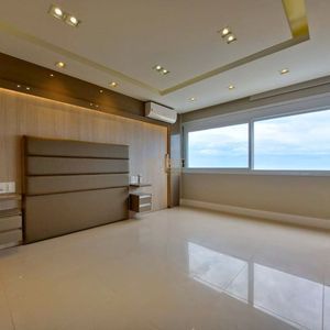 Apartamento com 134m², 3 dormitórios, 1 suíte, 2 vagas no Cortemaggiore em Torres para Comprar