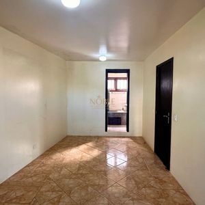 Casa com 420m², 5 dormitórios, 3 suítes, 1 vaga no bairro Centro em Torres para Comprar