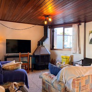 Casa com 338m², 4 dormitórios, 2 suítes, 3 vagas no bairro Centro em Passo de Torres para Comprar