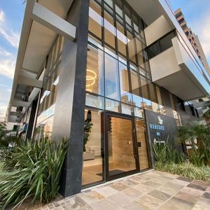 Apartamento com 77m², 2 dormitórios, 2 suítes, 1 vaga no Véritas em Torres para Comprar