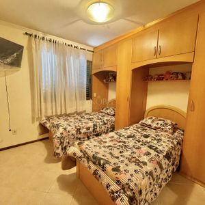 Apartamento com 98m², 3 dormitórios, 1 suíte, 1 vaga no Mar de Flores em Torres para Comprar