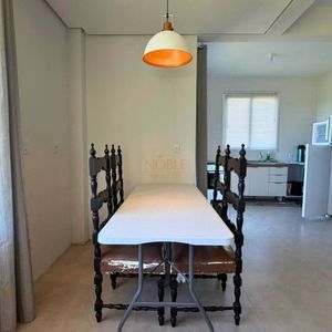 Casa com 226m², 3 dormitórios, 1 suíte, 2 vagas no bairro Paraíso em Torres para Comprar