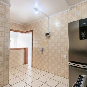 Apartamento com 85m², 2 dormitórios, 1 suíte, 1 vaga no Arlindo Zatti em Torres para Comprar
