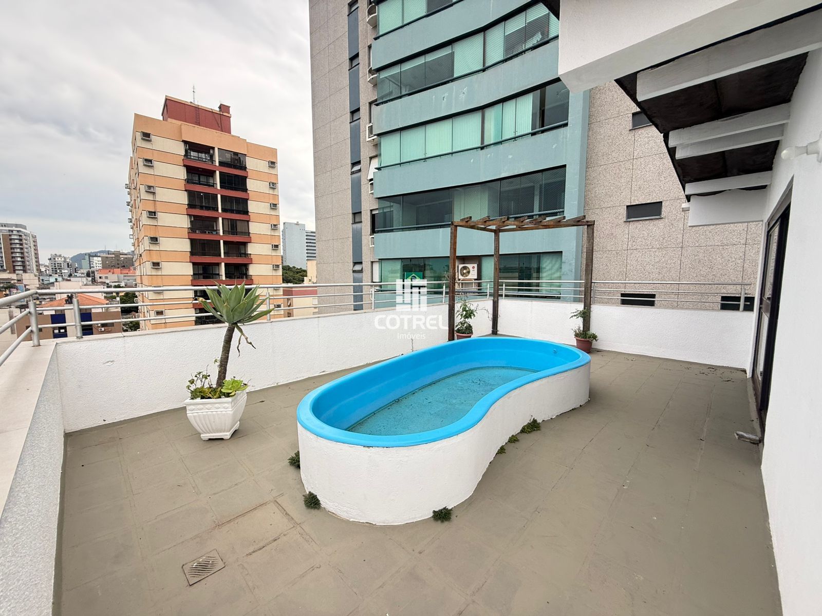 Cobertura Duplex na Av. Medianeira.