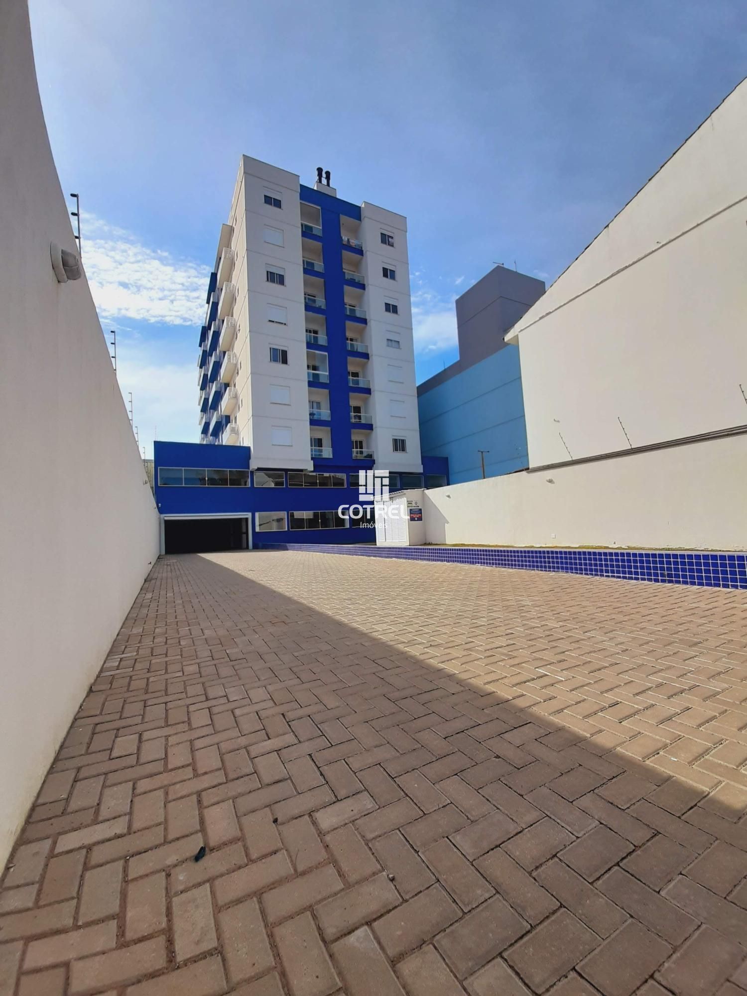 Apartamento para venda semimobiliado 1 dormitório situado no Bairro Camobi na c