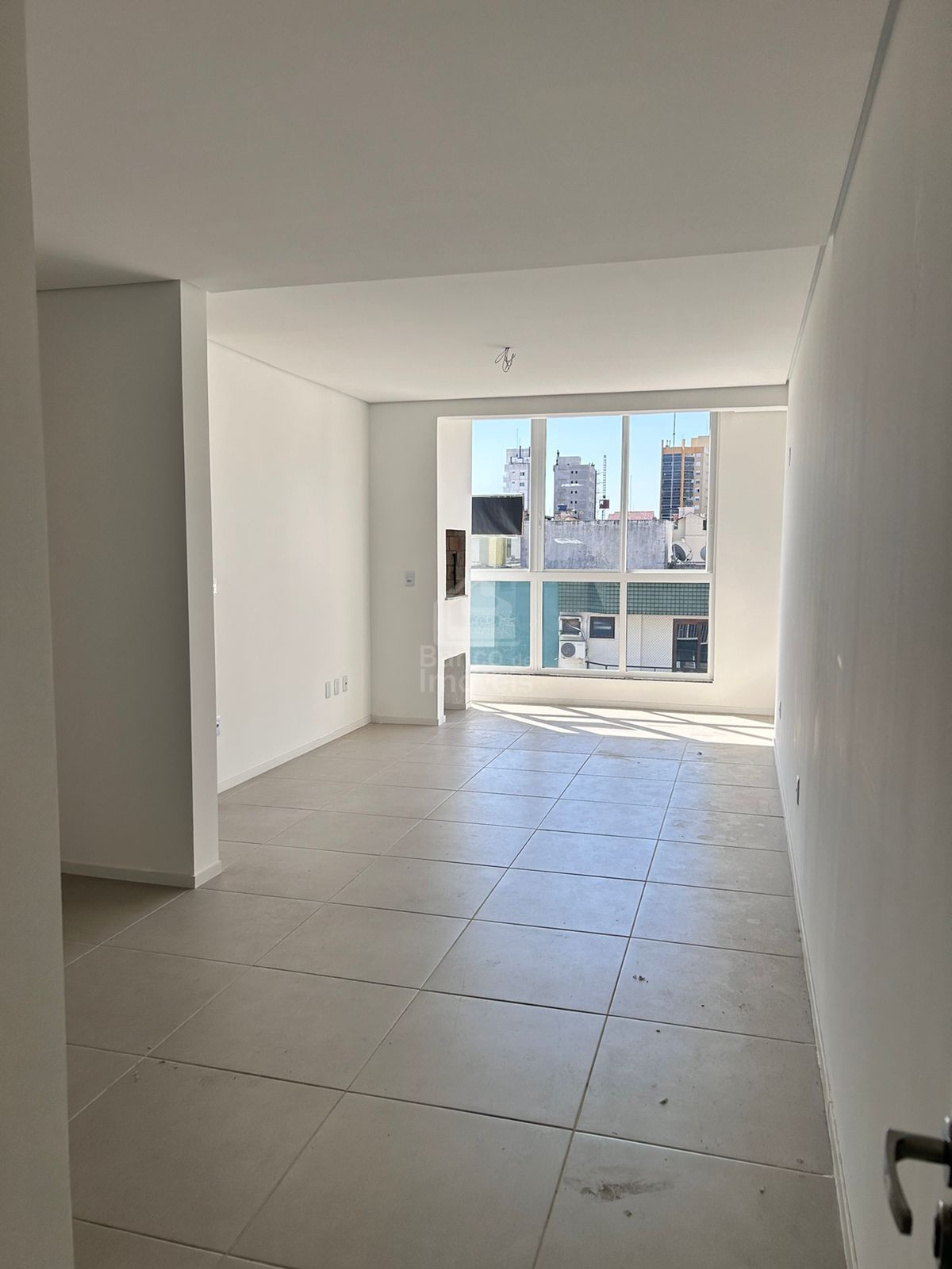 Apartamento à venda com 2 quartos, 67m² - Foto 5