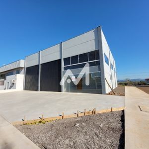Pavilhão com 340m² e 1 dormitório no bairro Floresta em Lajeado para Alugar
