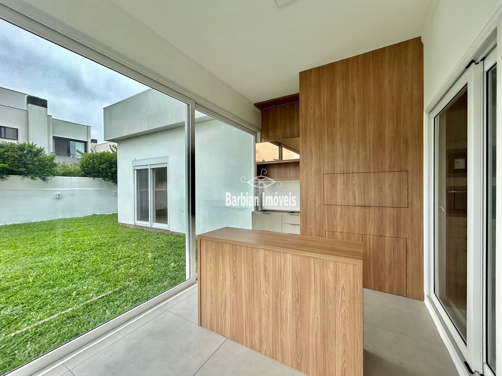 Casa à venda com 3 quartos, 227m² - Foto 9