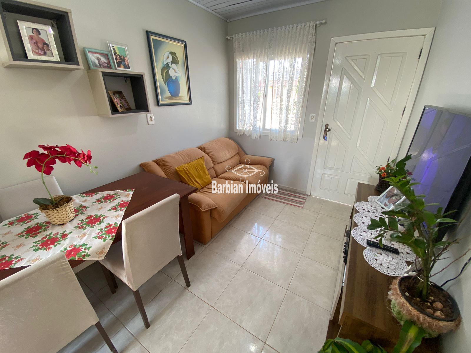 Casa à venda com 3 quartos, 49m² - Foto 4