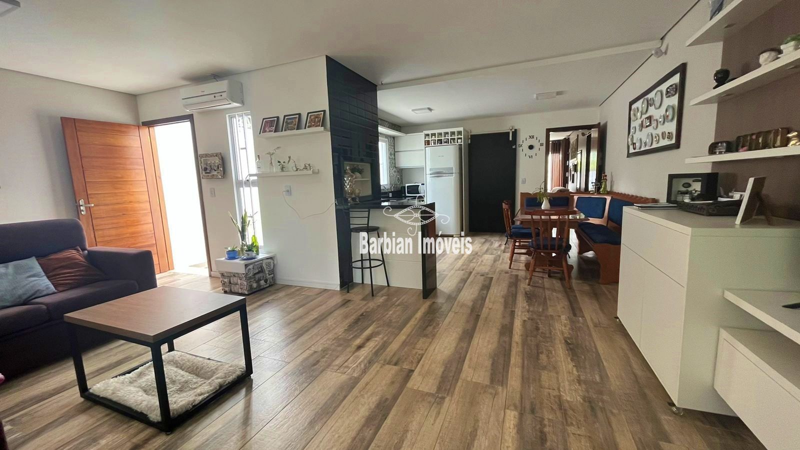 Casa à venda com 3 quartos, 161m² - Foto 4