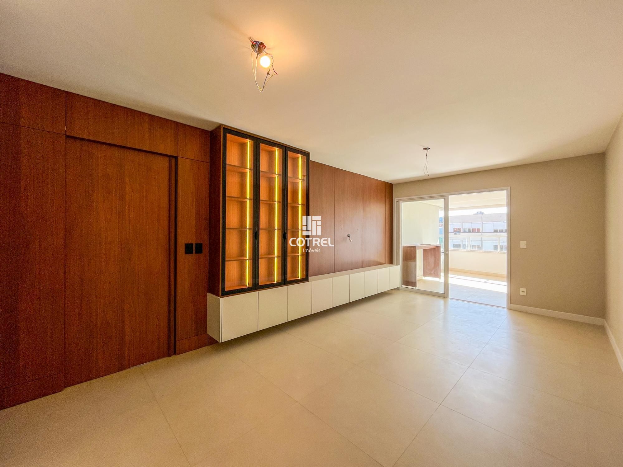 Apartamento semimobiliado 3 dormitórios e 2 vagas de garagem no Residencial Vall