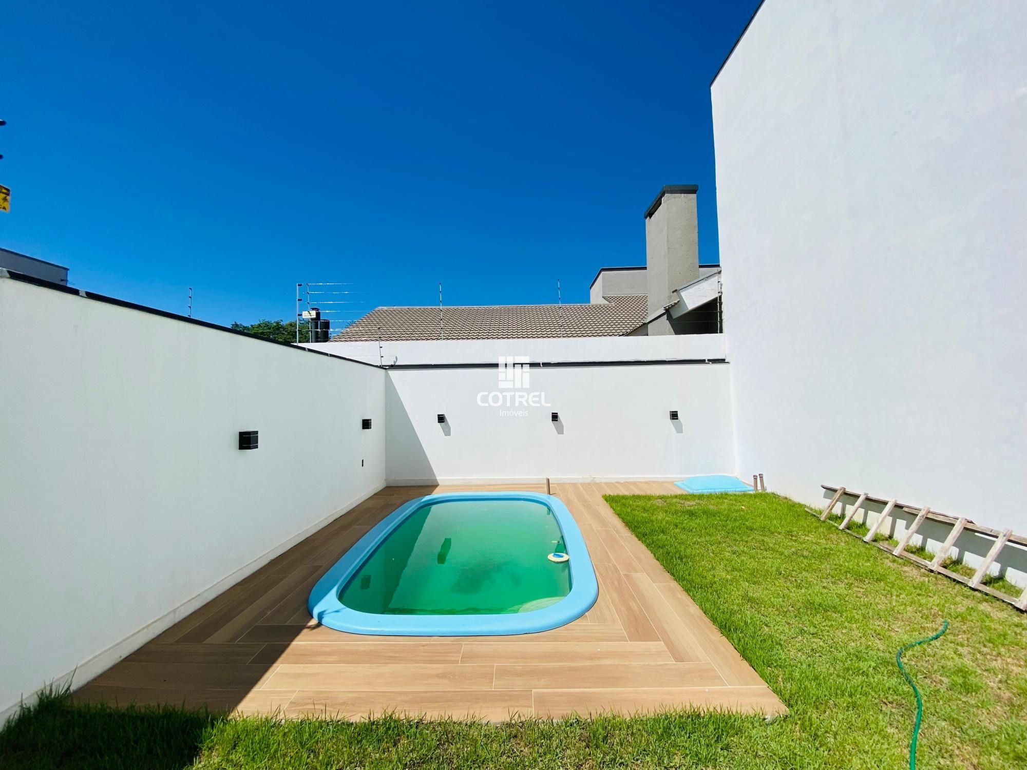Casa para venda e locação 3 dormitórios 1 sendo suíte, piscina situada no Bairro