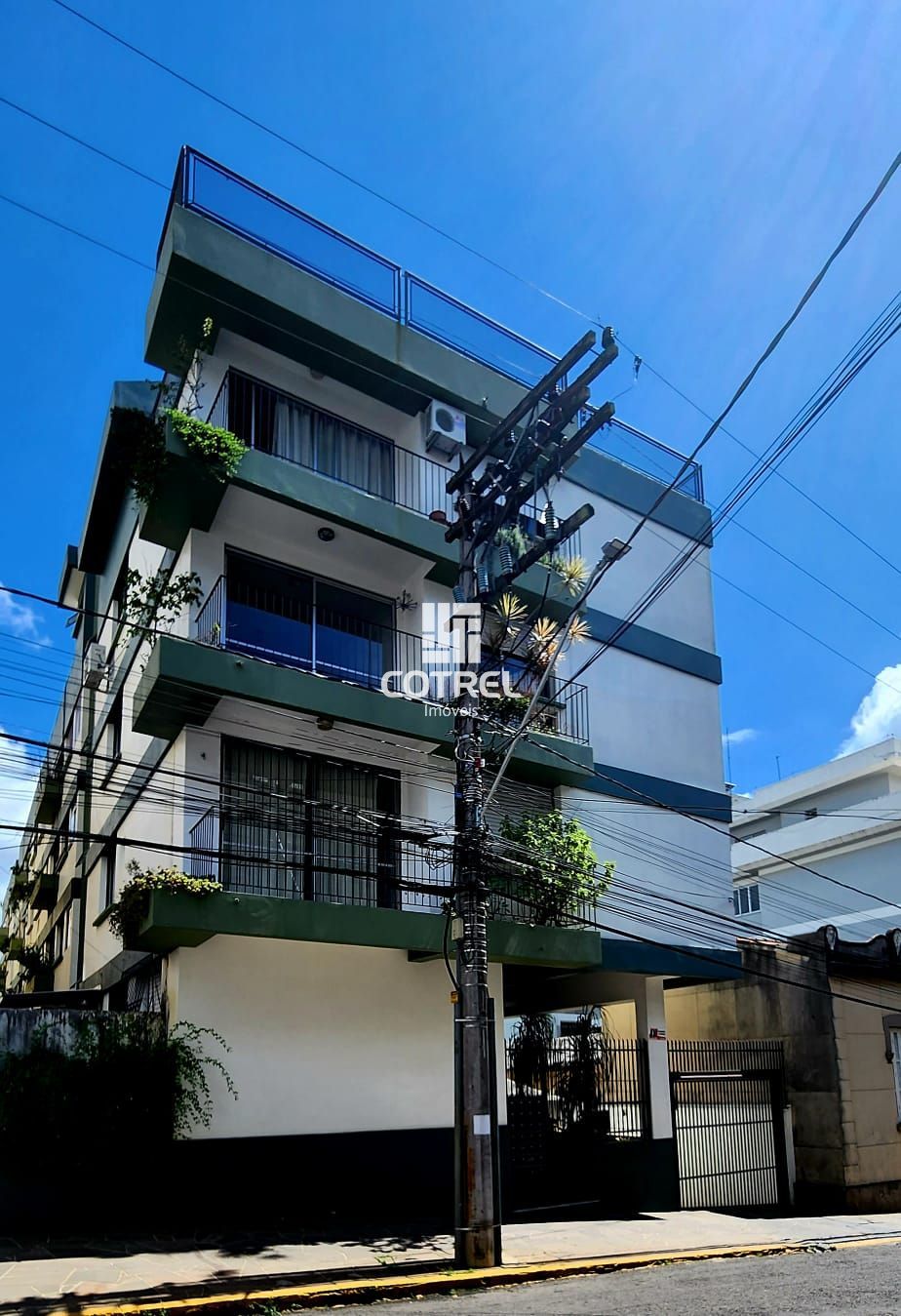 Apartamento para venda com 1 dormitório, 1 vaga de garagem situado no Bairro Cen